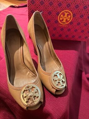 Tory Burch Selma Open Toe Wedge in Royal Tan
